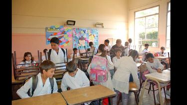 Los docentes y el Gobierno provincial definirán en las próximas horas el inicio de clases. (ARCHIVO LA OPINION)
