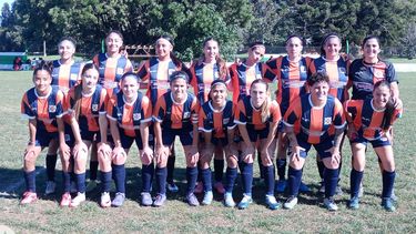 Regatas de San Nicolás quedó segundo en el Torneo Apertura de Fútbol Femenino. Regatas de San Nicolás quedó segundo en el Torneo Apertura de Fútbol Femenino.