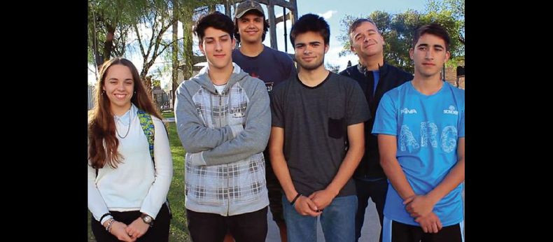 Los participantes: Catalina Basso, Fabrizio Lantella, Martín Zubiri, Emilio Gallardo Villarruel, Ismael Rossi y Rodrigo Alvarez. (5 SENTIDOS)