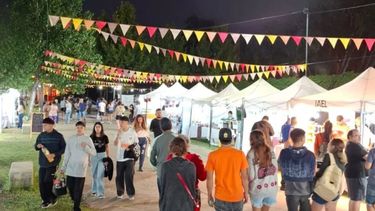 La Municipalidad de Zárate anunció el inicio de una nueva modalidad de Feria Municipal en el espacio del Paredón Rosa, que comenzará el sábado 24 de enero y se realizará todos los sábados y domingos. La participación será gratuita durante 3 meses. La Municipalidad de Zárate anunció el inicio de una nueva modalidad de Feria Municipal en el espacio del Paredón Rosa, que comenzará el sábado 24 de enero y se realizará todos los sábados y domingos. La participación será gratuita durante 3 meses.