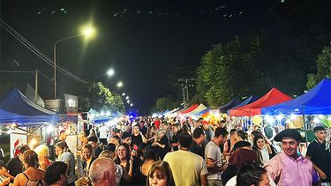 La Expo Feria Semana de Mayo reunirá este domingo en Pinzón a artesanos, emprendedores, músicos y academias folklóricas en una jornada pensada para toda la familia.