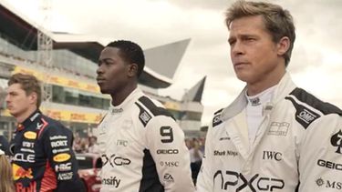 F1 La Película. Sonny Hayes, un piloto que tendrá una última oportunidad de ser el mejor piloto del mundo. F1 La Película. Sonny Hayes, un piloto que tendrá una última oportunidad de ser el mejor piloto del mundo.