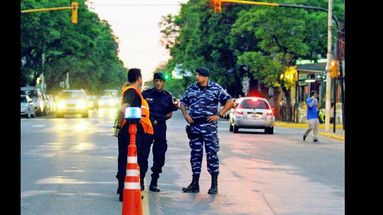 Es permanente la realización de operativos en el radio céntrico y las calles con mayor circulación de vehículos. (LA OPINION)