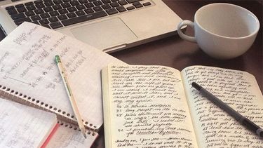 Ser Bonaerense. El concurso es abierto a todos los bonaerenses y tendrá una sola categoría: Ensayo.