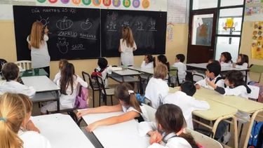 provincia: docentes y judiciales piden cobrar los sueldos antes de semana santa provincia: docentes y judiciales piden cobrar los sueldos antes de semana santa