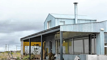 La construcción arrancó en el 2010 y terminó en el 2012, con 85 metros cuadrados cubiertos y 15 semicubiertos. La construcción arrancó en el 2010 y terminó en el 2012, con 85 metros cuadrados cubiertos y 15 semicubiertos.