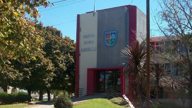 La paritaria municipal de Ramallo volvió a ponerse en marcha, pero lejos de traer alivio, dejó al descubierto el profundo atraso salarial que arrastran los trabajadores y las limitaciones de la gestión del intendente Mauro Poletti para dar respuestas concretas. La paritaria municipal de Ramallo volvió a ponerse en marcha, pero lejos de traer alivio, dejó al descubierto el profundo atraso salarial que arrastran los trabajadores y las limitaciones de la gestión del intendente Mauro Poletti para dar respuestas concretas.