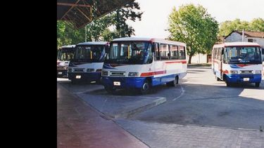 Los temas vinculados con el servicio de colectivos resultan fundamentales para esta comisión de vecinos. (LA OPINION)