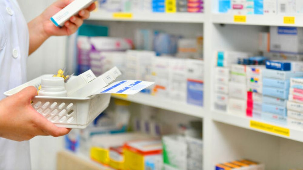 Revés al Gobierno de Javier Milei: la Justicia ordenó frenar la venta de medicamentos fuera de las farmacias