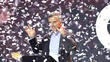 El ingreso de Mauricio Macri y los papelitos El ingreso de Mauricio Macri y los papelitos