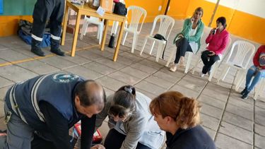 En esta oportunidad, se capacitó al personal del Jardín de Infantes de Pinzón. En esta oportunidad, se capacitó al personal del Jardín de Infantes de Pinzón.