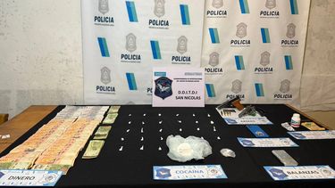 DDI San Nicolas detuvo a Puro Olmos en San Pedro y secuestro coaína valuada en más de 5 millones de pesos DDI San Nicolas detuvo a Puro Olmos en San Pedro y secuestro coaína valuada en más de 5 millones de pesos