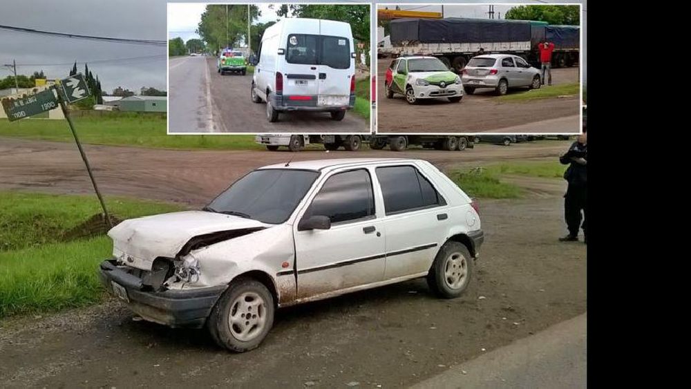 El Ford Fiesta de color blanco que impactó a la Renault Master en la parte trasera. (LA OPINION) - Los otros dos vehículos involucrados en el siniestro. (LA OPINION)