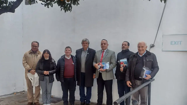 Personas privadas de la libertad de la UP3 de San Nicolás elaboraron banderas argentinas y transcribieron al sistema Braille dos libros históricos, y fueron entregados al museo del Cabildo de la Ciudad Autónoma de Buenos Aires. Personas privadas de la libertad de la UP3 de San Nicolás elaboraron banderas argentinas y transcribieron al sistema Braille dos libros históricos, y fueron entregados al museo del Cabildo de la Ciudad Autónoma de Buenos Aires.