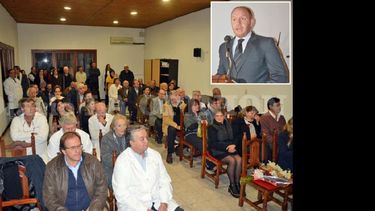 Diego Parra pronunció el discurso en nombre del directorio de la Clínica Pergamino. (LA OPINION)