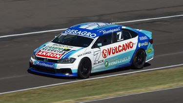 Alfonso Domenech protagonizó otro gran arranque de temporada en el autódromo de Paraná.
