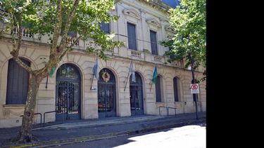 El edificio de la Municipalidad. (LA OPINION)