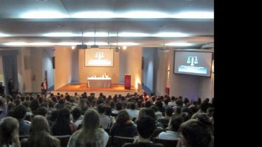 En el auditorio Atahualpa Yupanqui de la Unnoba se concretará mañana el evento. (ARCHIVO LA OPINION)