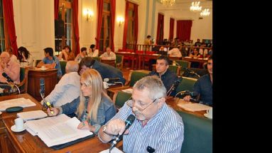 Debatida sesión del Concejo por  el cierre del comedor de Urquiza