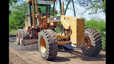 La maquinaria municipal está trabajando en diferentes zonas de la ciudad. (LA OPINION)