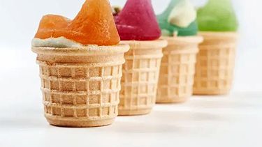 La gallinita, la popular golosina surgida de Alta Gracia, Córdoba. La gallinita, la popular golosina surgida de Alta Gracia, Córdoba.