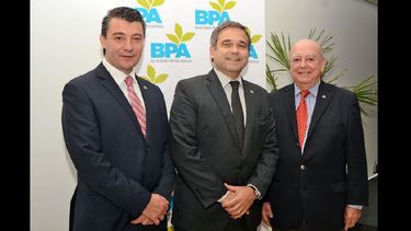 Ramiro Costa, Ricardo Valderrama y Marcelo Regunaga durante el lanzamiento de la Red.  (REDBPA)