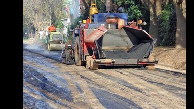 El mantenimiento de las calles es una de las prioridades: el bacheo se desarrollará todo el año para evitar problemas. (LA OPINION)