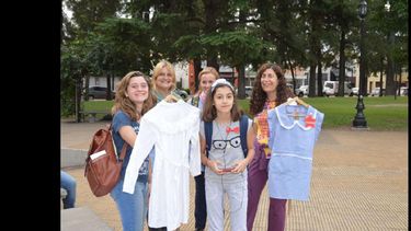 Los docentes esperan una respuesta mientras el Gobierno analiza diferentes alternativas. (LA OPINION)