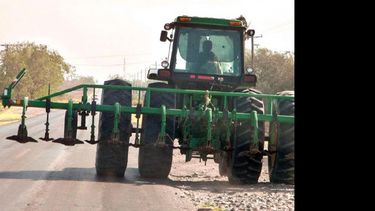 La circulación de vehículos de gran porte genera problemas en las calles. (LA OPINION)