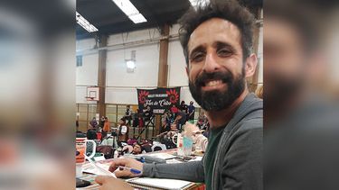 Zárate: “Creo en la construcción de un espacio íntegro, diverso y de calidez humana, valorando la capacidad de trabajo en grupo y lo que cada uno tiene individualmente para aportar”. Zárate: “Creo en la construcción de un espacio íntegro, diverso y de calidez humana, valorando la capacidad de trabajo en grupo y lo que cada uno tiene individualmente para aportar”.