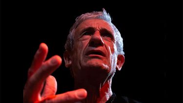 La sombra de Shespir: El protagonista trata de cumplir su sueño de interpretar a los grandes personajes de Shakespeare. La sombra de Shespir: El protagonista trata de cumplir su sueño de interpretar a los grandes personajes de Shakespeare.