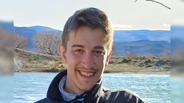 Un joven, con un diagnóstico de salud mental, interrumpió el contacto con la familia y se fue en la bicicleta