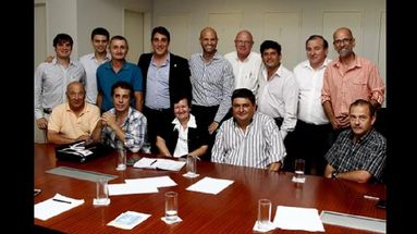 Los autoconvocados fueron informados de los plazos de las obras y exigieron acciones para el mientras tanto. (AUTOCONVOCADOS)