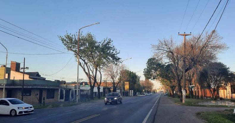 Mientras se esperan definiciones sobre la facturación y las tasas municipales, las obras no se detienen con el objetivo de mejorar la iluminación de Pergamino.