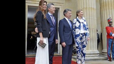 Los presidentes de Argentina y Colombia y sus respectivas esposas. (NA)