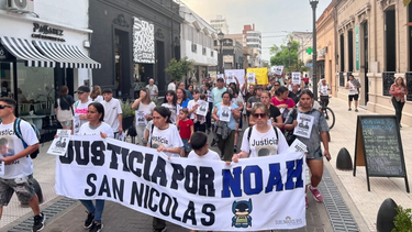 Marcha en San Nicolás a un año del crimen del niño Noah Romero Marcha en San Nicolás a un año del crimen del niño Noah Romero