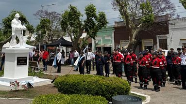 La inauguración del monumento representa un reconocimiento histórico al cuerpo de Bomberos Voluntarios La inauguración del monumento representa un reconocimiento histórico al cuerpo de Bomberos Voluntarios