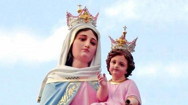 La Virgen se apareció por primera vez el 25 de septiembre de 1983. La Virgen se apareció por primera vez el 25 de septiembre de 1983.