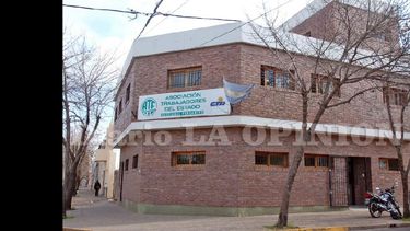 En la seccional de Alberti y Echevarría los trabajadores afiliados al gremio podrán emitir su voto. (LA OPINION)