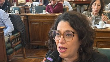 Discutamos ideología cuando sea necesario, pero primero resolvamos lo que necesita la gente”, dijo Leticia Conti. Discutamos ideología cuando sea necesario, pero primero resolvamos lo que necesita la gente”, dijo Leticia Conti.