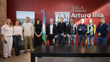 Rosana Nardi, de AgroActiva; Javier Martínez, junto a los empresarios Rosana Nardi, de AgroActiva; Javier Martínez, junto a los empresarios