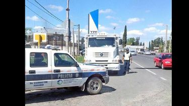 La circulación de vehículos de gran porte genera problemas en las calles. (LA OPINION)