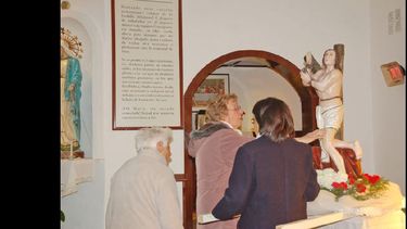 En el templo de J. J. Valle entre Ecuador y Bolivia, los fieles participarán de la misa en honor a su patrono. (ARCHIVO LA OPINION)