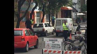 Ayer se estuvieron desarrollando los controles con acompañamiento de los efectivos de la Policía Local.(LA OPINION)