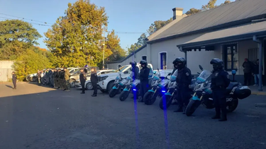 Un importante despliegue de seguridad se llevó adelante este lunes en distintos sectores de la ciudad, como parte de un operativo de saturación coordinado por la Jefatura Departamental de San Nicolás junto a varias fuerzas policiales y personal de Tránsito. Un importante despliegue de seguridad se llevó adelante este lunes en distintos sectores de la ciudad, como parte de un operativo de saturación coordinado por la Jefatura Departamental de San Nicolás junto a varias fuerzas policiales y personal de Tránsito.
