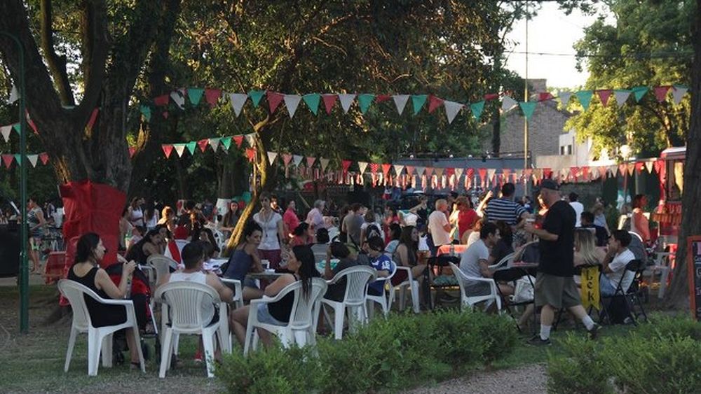 Zárate presenta una variada agenda de actividades para disfrutar este fin de semana, con propuestas culturales, deportivas y recreativas para toda la comunidad. Zárate presenta una variada agenda de actividades para disfrutar este fin de semana, con propuestas culturales, deportivas y recreativas para toda la comunidad.