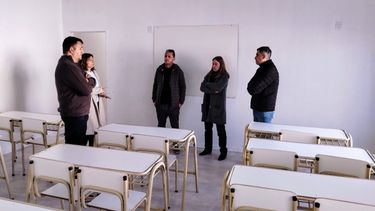 Los consejeros escolares recorrieron las obras finalizadas junto a la directora de la institución educativa. Los consejeros escolares recorrieron las obras finalizadas junto a la directora de la institución educativa.