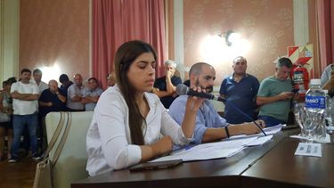 Los concejales Melina Panatteri y Joaquín González presentaron un proyecto de ordenanza que busca incentivar la actividad económica local mediante una reducción de tasas para nuevos emprendimientos. Los concejales Melina Panatteri y Joaquín González presentaron un proyecto de ordenanza que busca incentivar la actividad económica local mediante una reducción de tasas para nuevos emprendimientos.