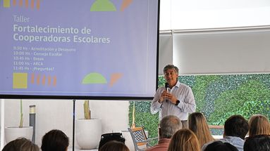 En el marco del programa Academia de Desarrollo Institucional que impulsa Ternium desde el 2018, se llevó adelante un taller de capacitación para cooperadoras escolares que fue organizado en conjunto con el Consejo Escolar de San Nicolás y tuvo como disertantes al equipo técnico del Consejo y de ARCA. En el marco del programa Academia de Desarrollo Institucional que impulsa Ternium desde el 2018, se llevó adelante un taller de capacitación para cooperadoras escolares que fue organizado en conjunto con el Consejo Escolar de San Nicolás y tuvo como disertantes al equipo técnico del Consejo y de ARCA.