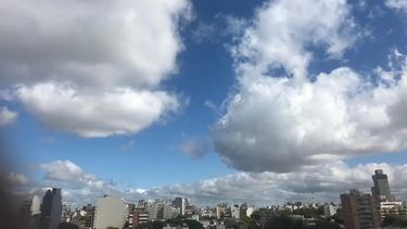 Este lunes en Pergamino prevalece el cielo parcialmente nublado. Este lunes en Pergamino prevalece el cielo parcialmente nublado.